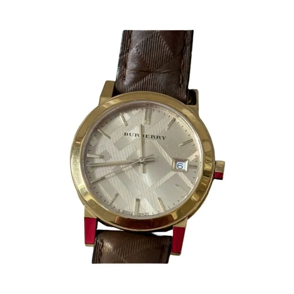 BURBERRY THE CITY ROUND CHECK LEATHER WATCH.